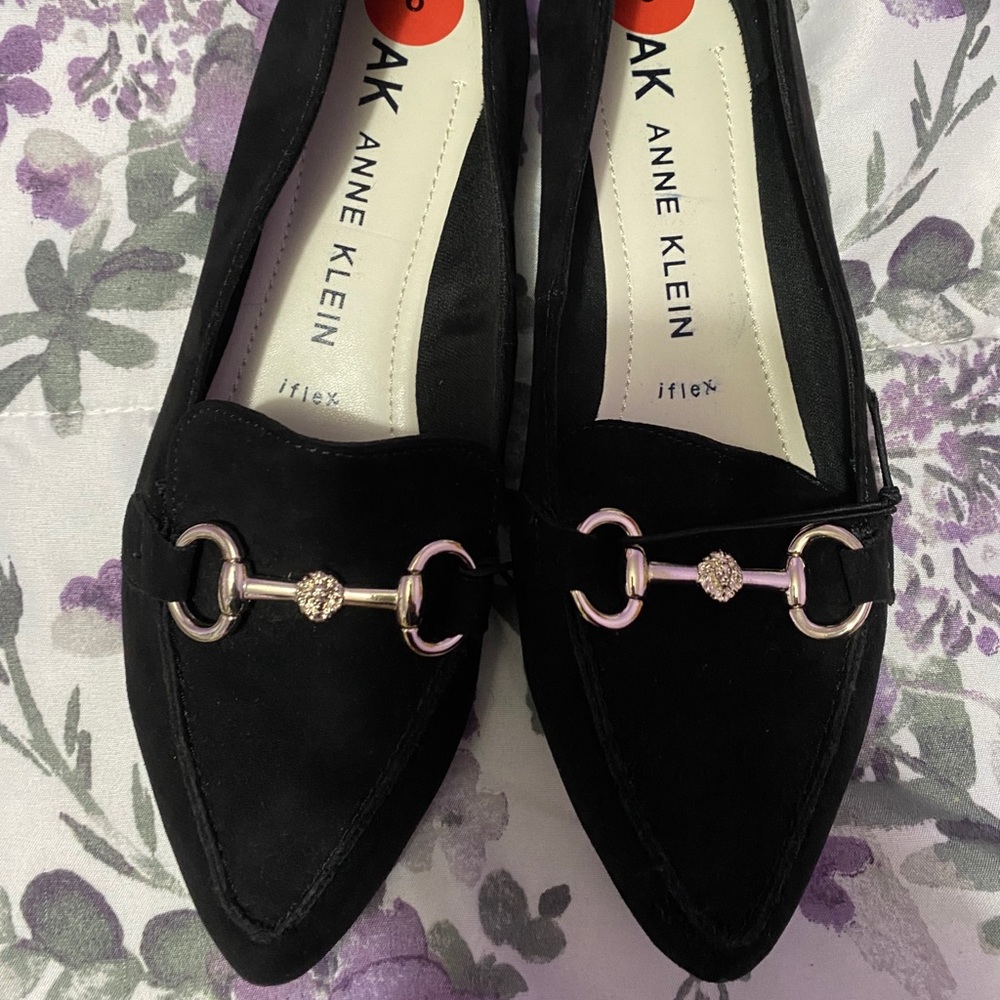 Anne Klein iflex black flats (suede).